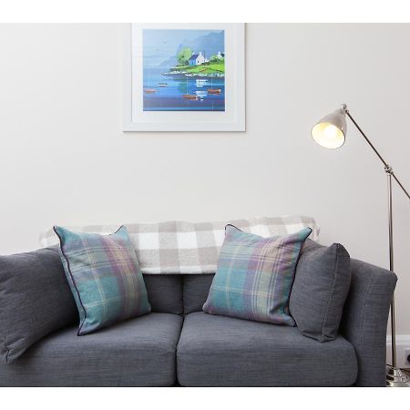 Pass The Keys Spacious 2-Br Flat For 4 In Morningside เอดินบะระ ภายนอก รูปภาพ